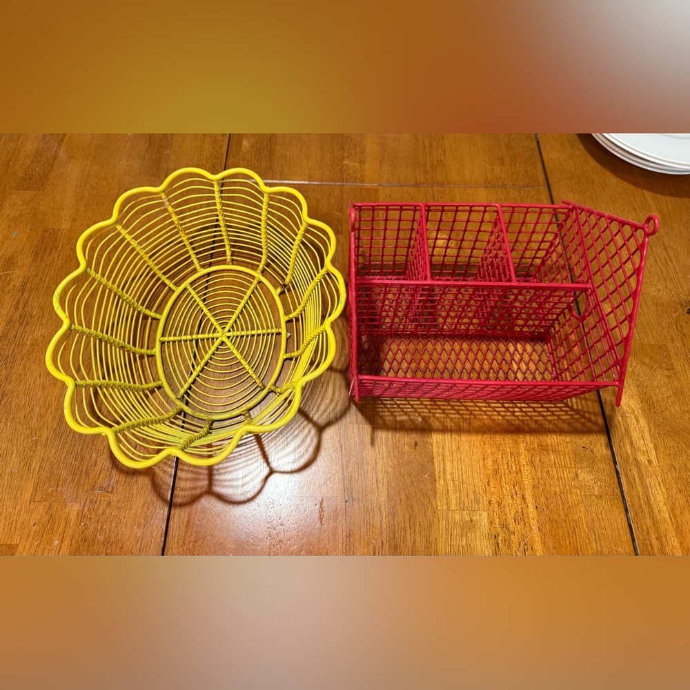 Fruit bowl and utensil caddy